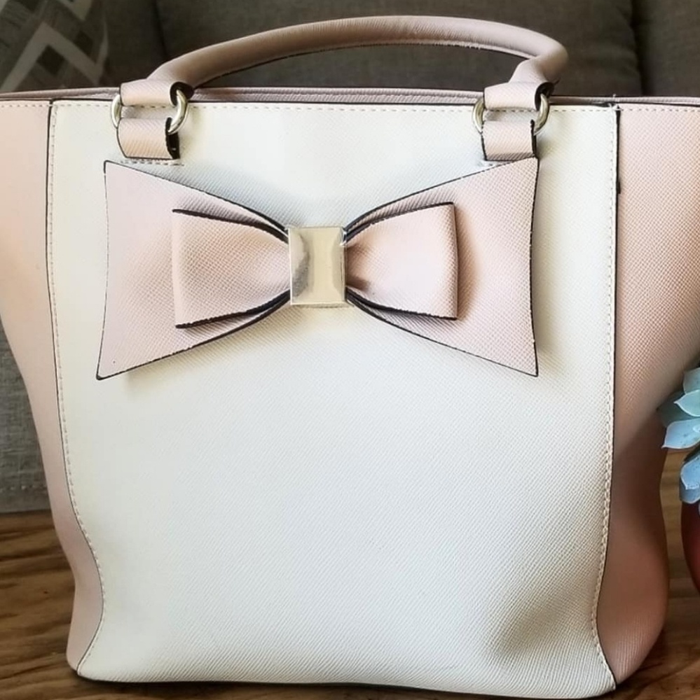 White & Pink purse